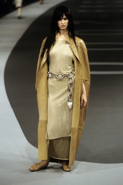 Look 17
